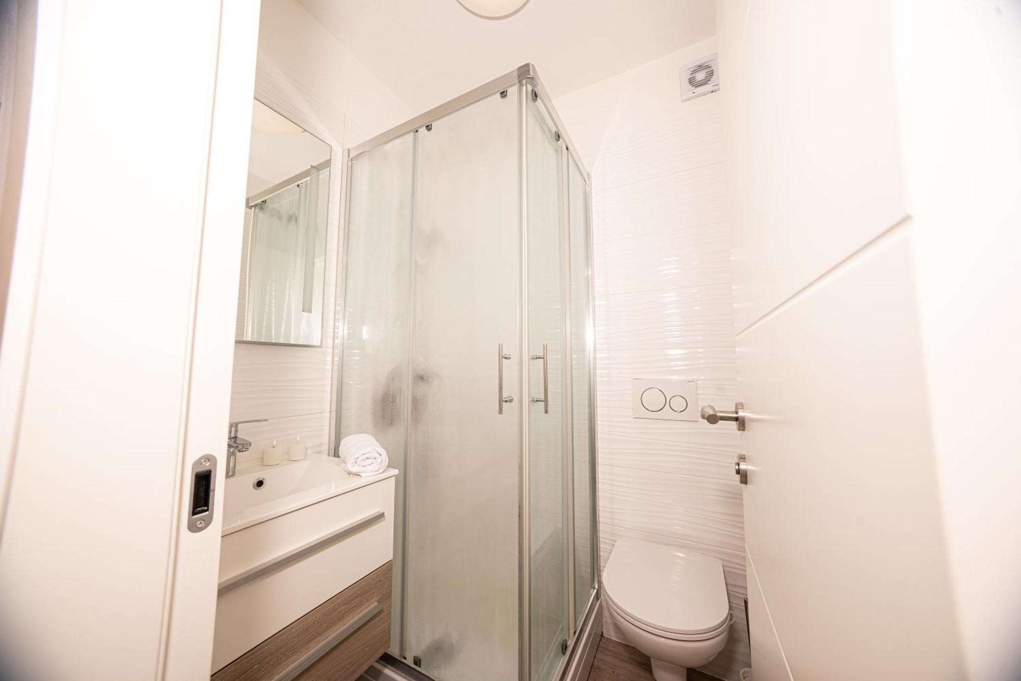 Split Apartment M&T エクステリア 写真